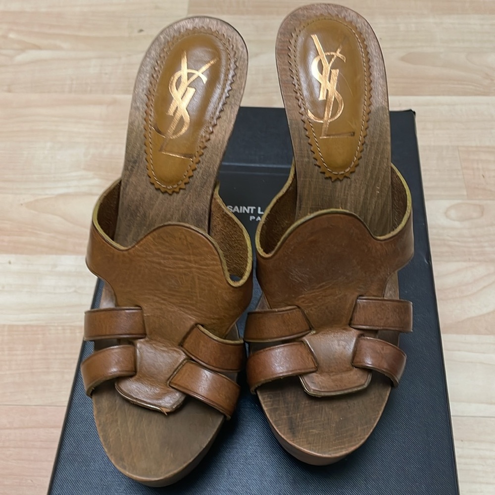YSL Yves Saint Laurent Leather Platform Slides 38. 7-7.5